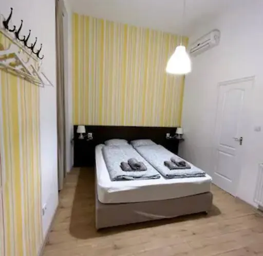 A4 Parliament Sunflower Cozy Apartment Budapest