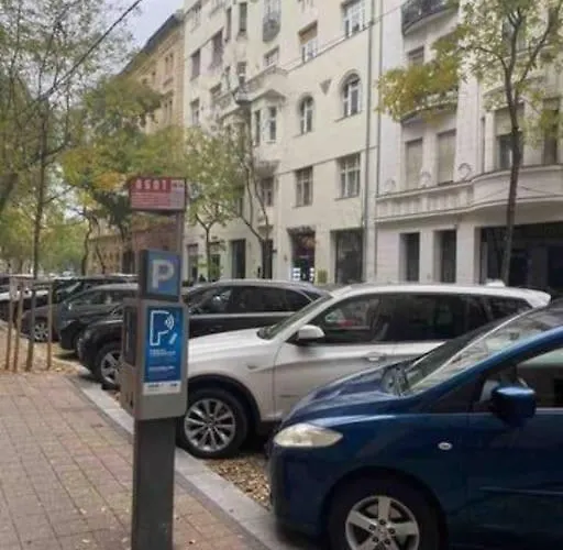 A4 Parliament Sunflower Cozy Apartmán Budapešť
